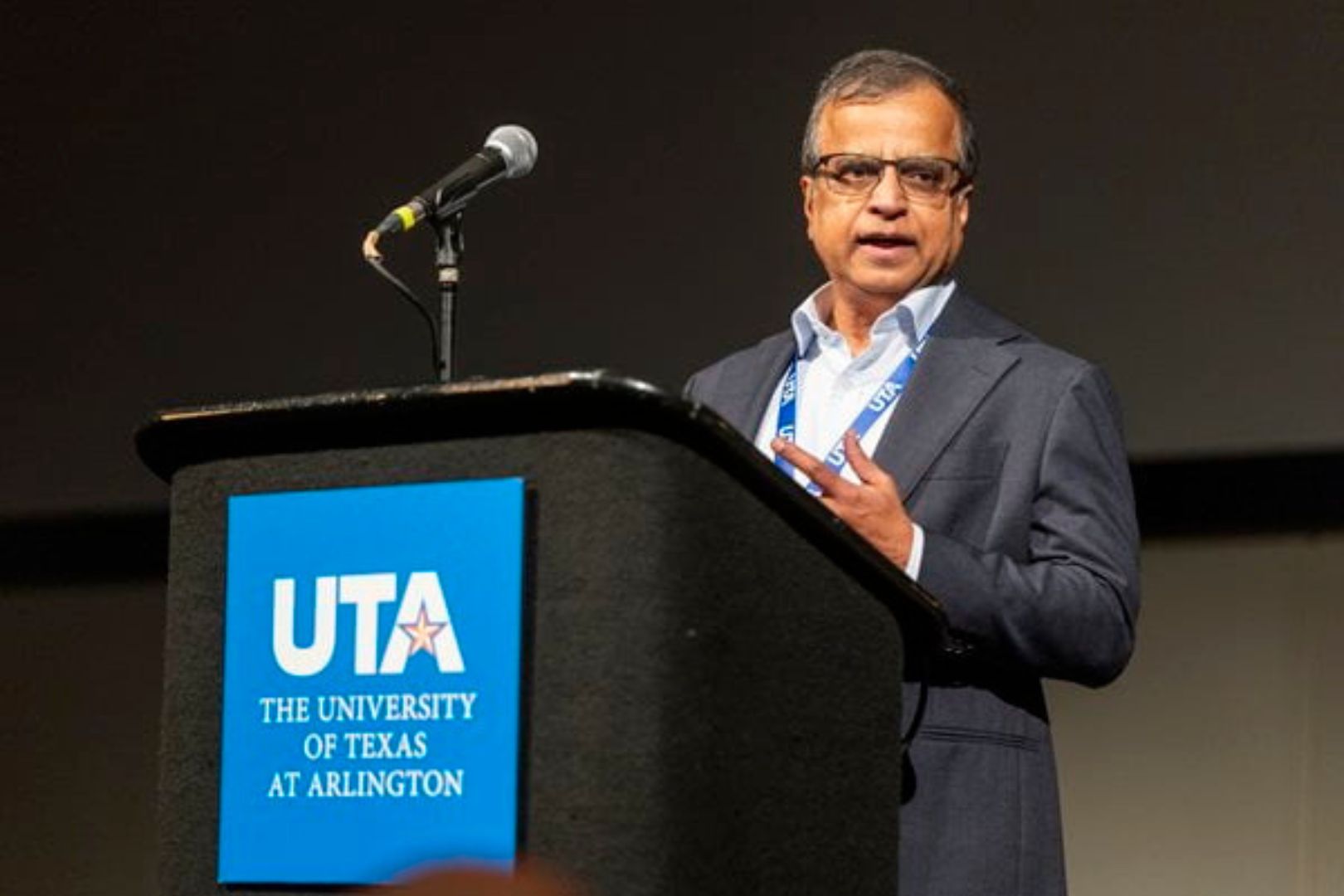 UTA Launches AI Degree Programs for Business