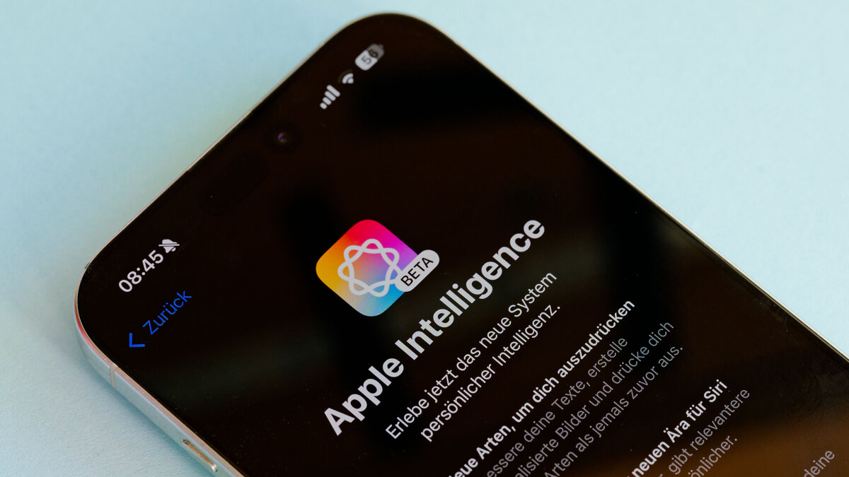 Backflip: Apple to train AI with user data