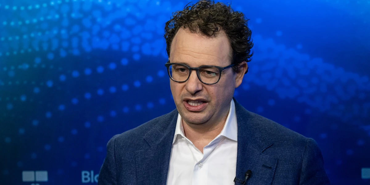 Corporate attorneys navigate AI risks