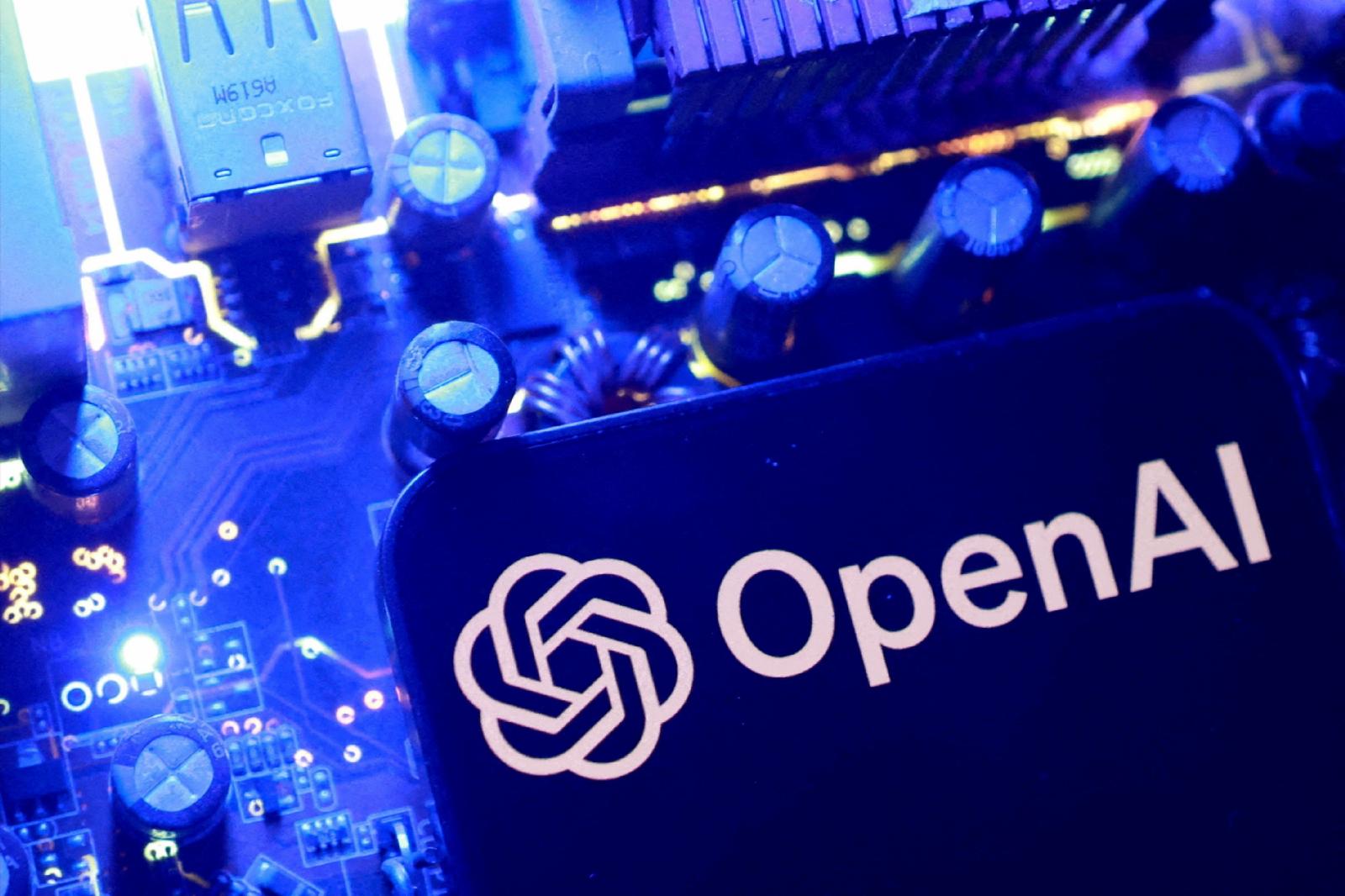 Experts: AI slowdown calls worth heeding; Church shaping debate