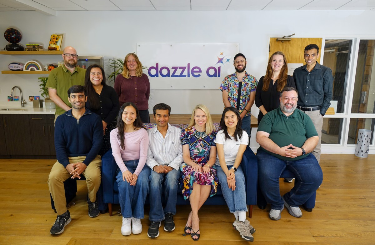 梅耶尔推出Dazzle：以相册为基础的AI助理