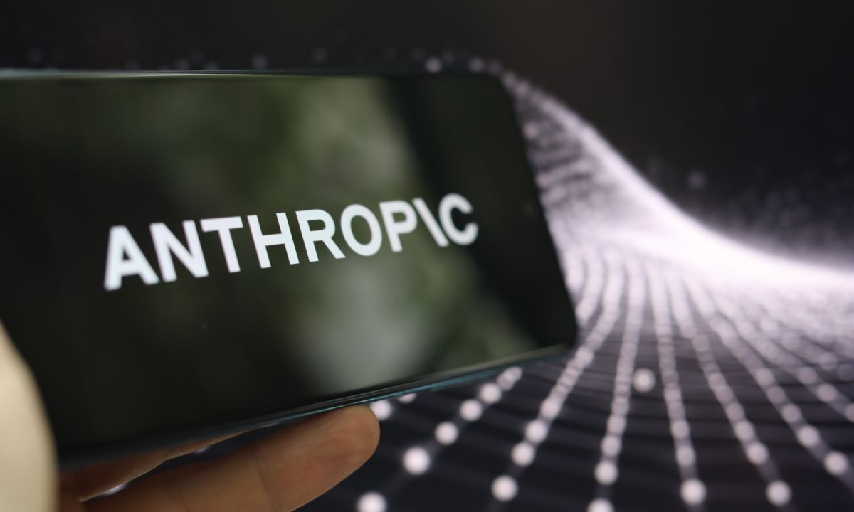 Anthropic拟感恩节前IPO 估值达2万亿