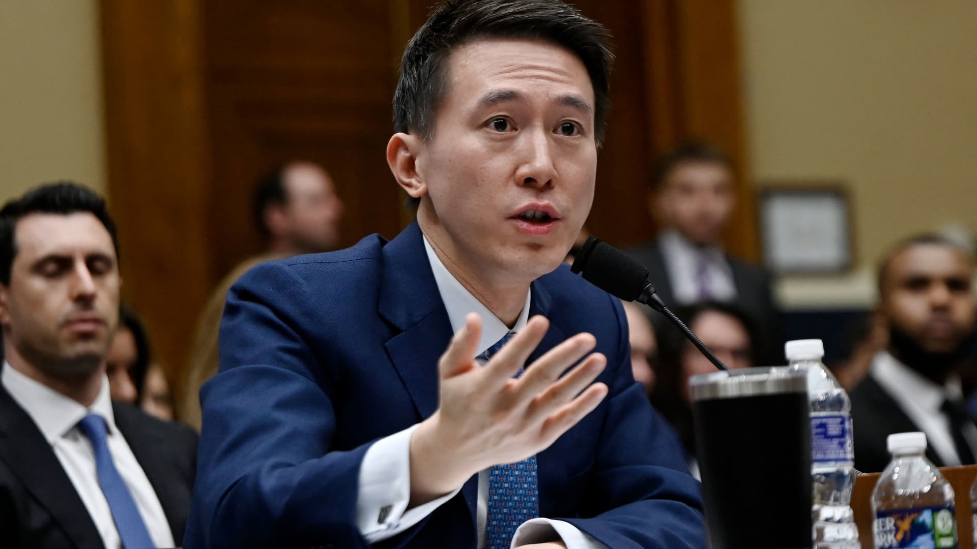 TikTok CEO预测三年内AI将带来重大科学突破