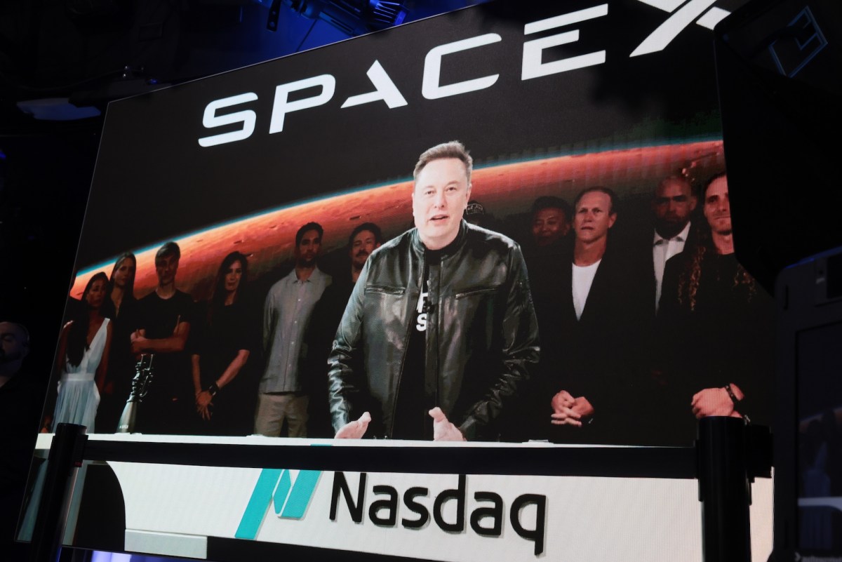 SpaceX第三季度盈利，AI业务占比达52%