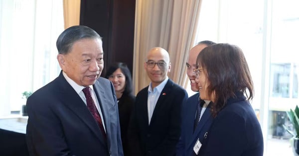 Vietnam leader meets Europe-based experts on Asia AI hub goal