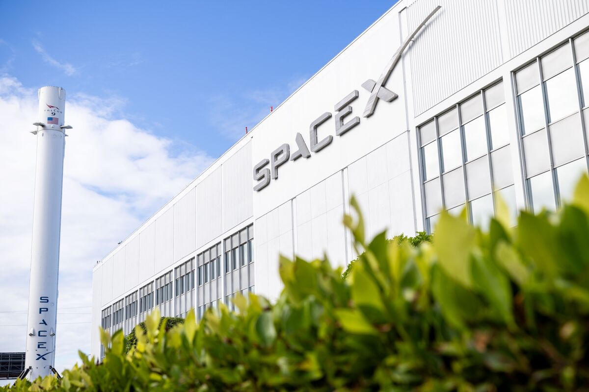 SpaceX完成400亿美元债务融资购GPU
